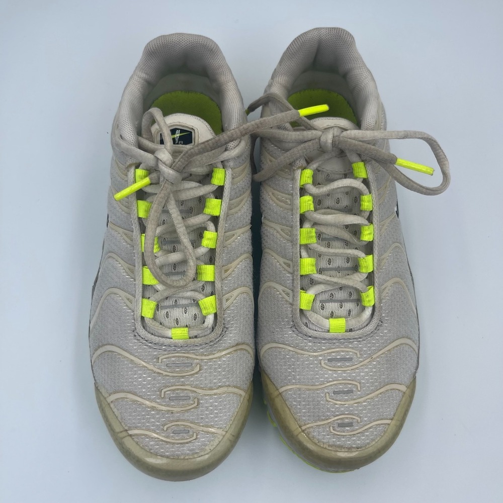 Nike Air Max Plus GS Youth 4Y Gray Volt Sneakers